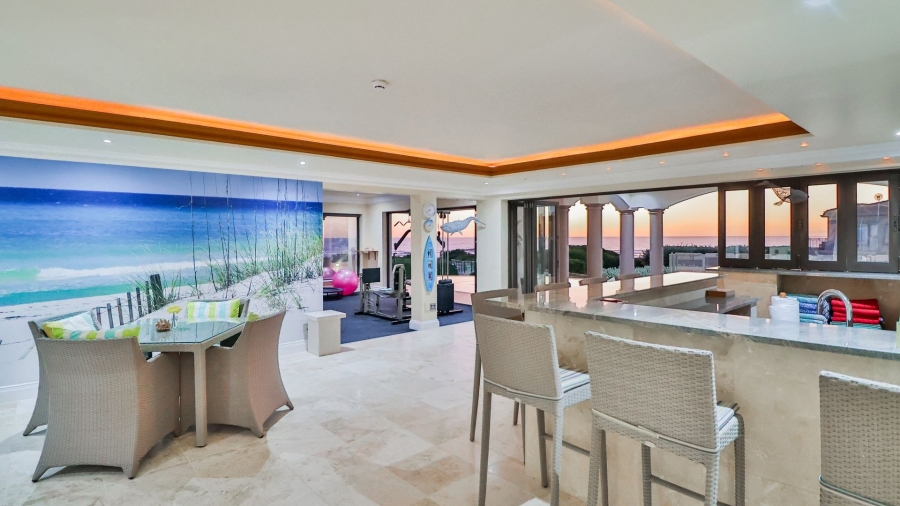 6 Bedroom Property for Sale in Myoli Beach Western Cape